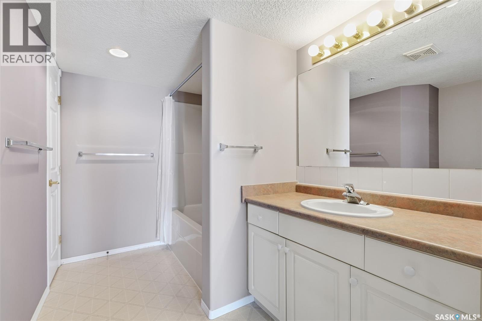 335 325 Keevil Crescent, Saskatoon, Saskatchewan  S7N 4R8 - Photo 15 - SK030229