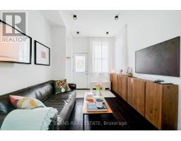 448 GERRARD STREET E, Toronto, Ontario