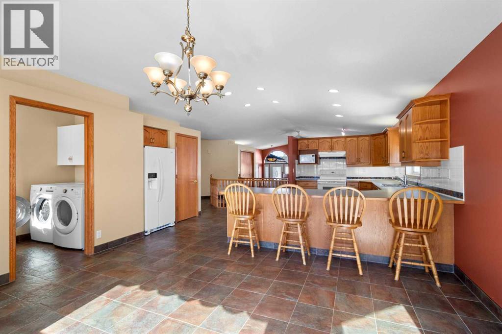 7 Regent Close, Lacombe, Alberta  T4L 2H6 - Photo 12 - A2292118