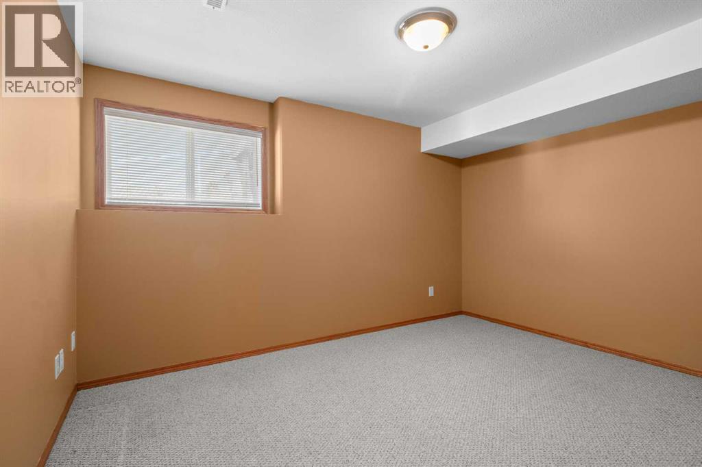 7 Regent Close, Lacombe, Alberta  T4L 2H6 - Photo 24 - A2292118