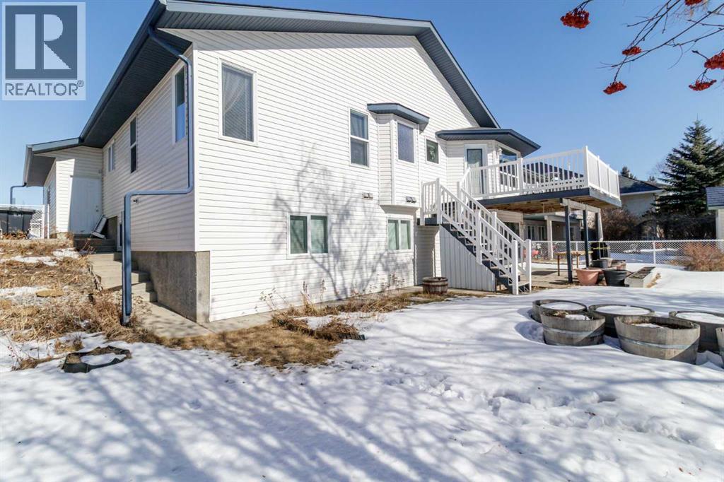 7 Regent Close, Lacombe, Alberta  T4L 2H6 - Photo 32 - A2292118