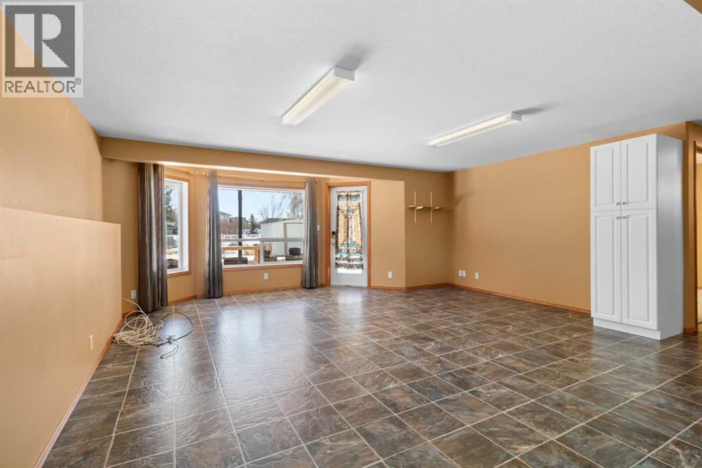 7 Regent Close, Lacombe, Alberta  T4L 2H6 - Photo 20 - A2292118