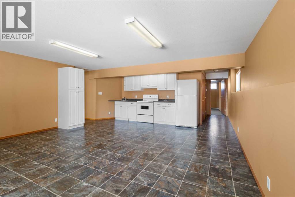 7 Regent Close, Lacombe, Alberta  T4L 2H6 - Photo 21 - A2292118