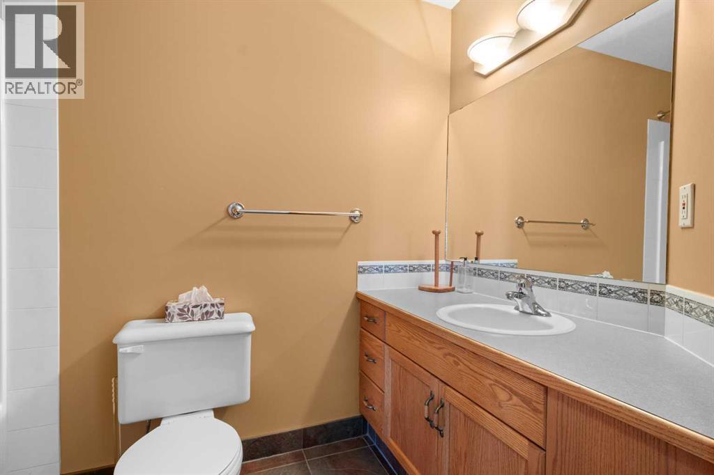 7 Regent Close, Lacombe, Alberta  T4L 2H6 - Photo 19 - A2292118