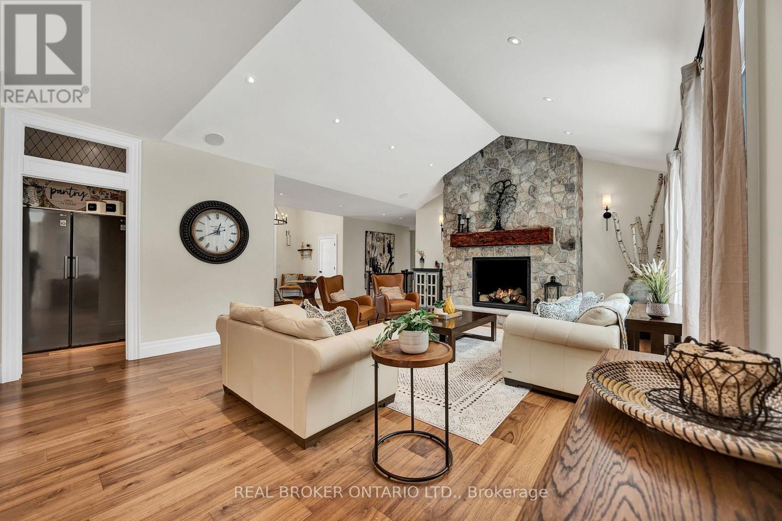 3898 Line 9, R.r. #2 Line, St. Marys, Ontario  N4X 1C5 - Photo 8 - X12875992