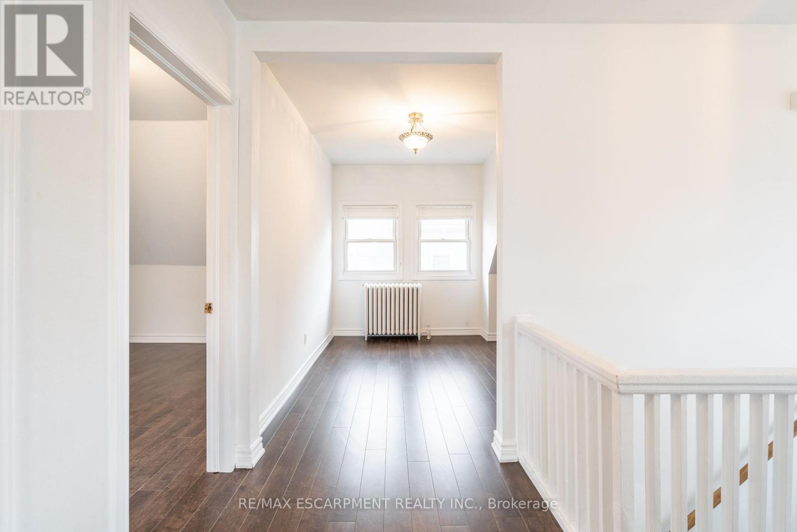 3 - 80 St. Clair Avenue, Hamilton, Ontario  L8M 2N5 - Photo 10 - X12876134