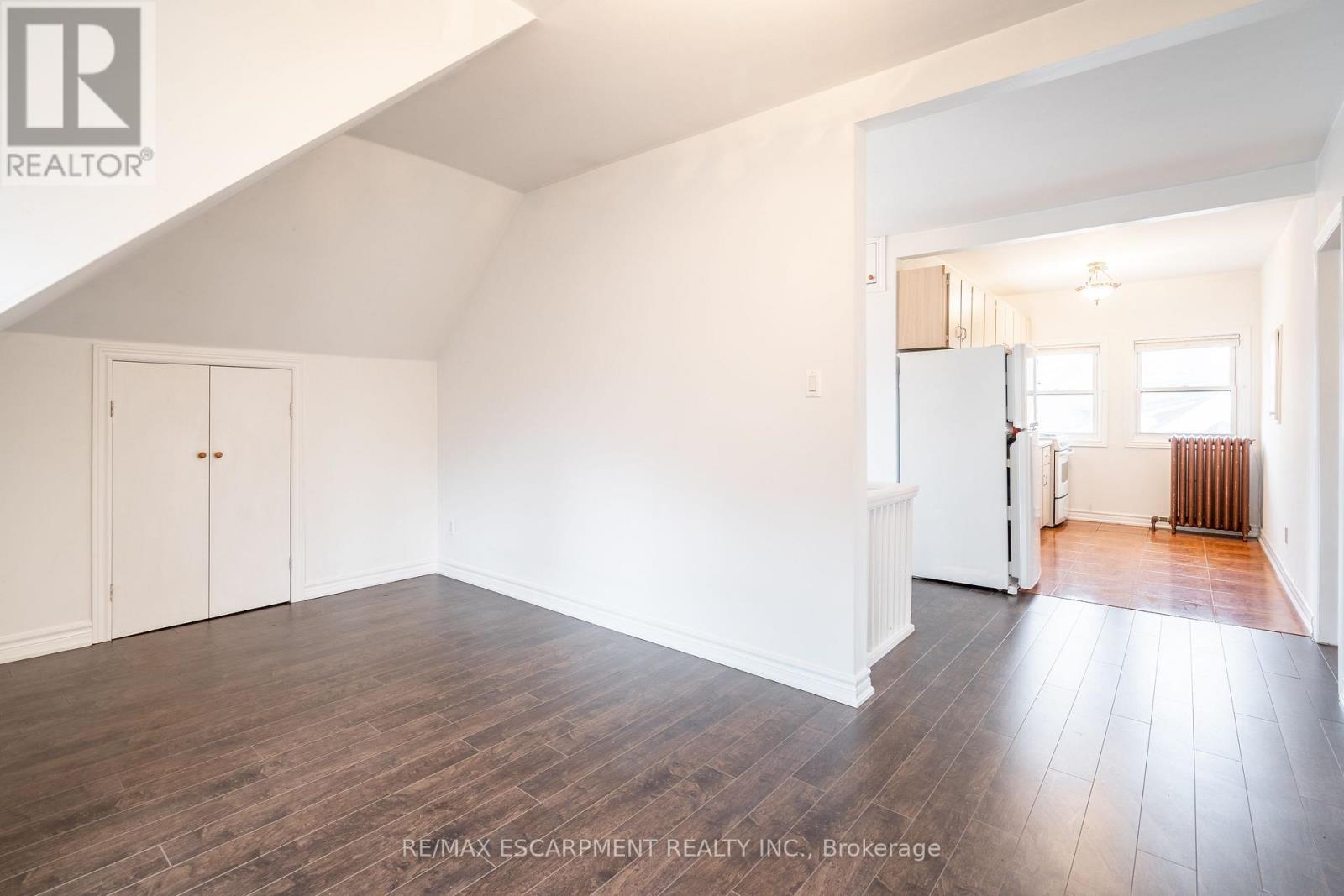 3 - 80 St. Clair Avenue, Hamilton, Ontario  L8M 2N5 - Photo 12 - X12876134