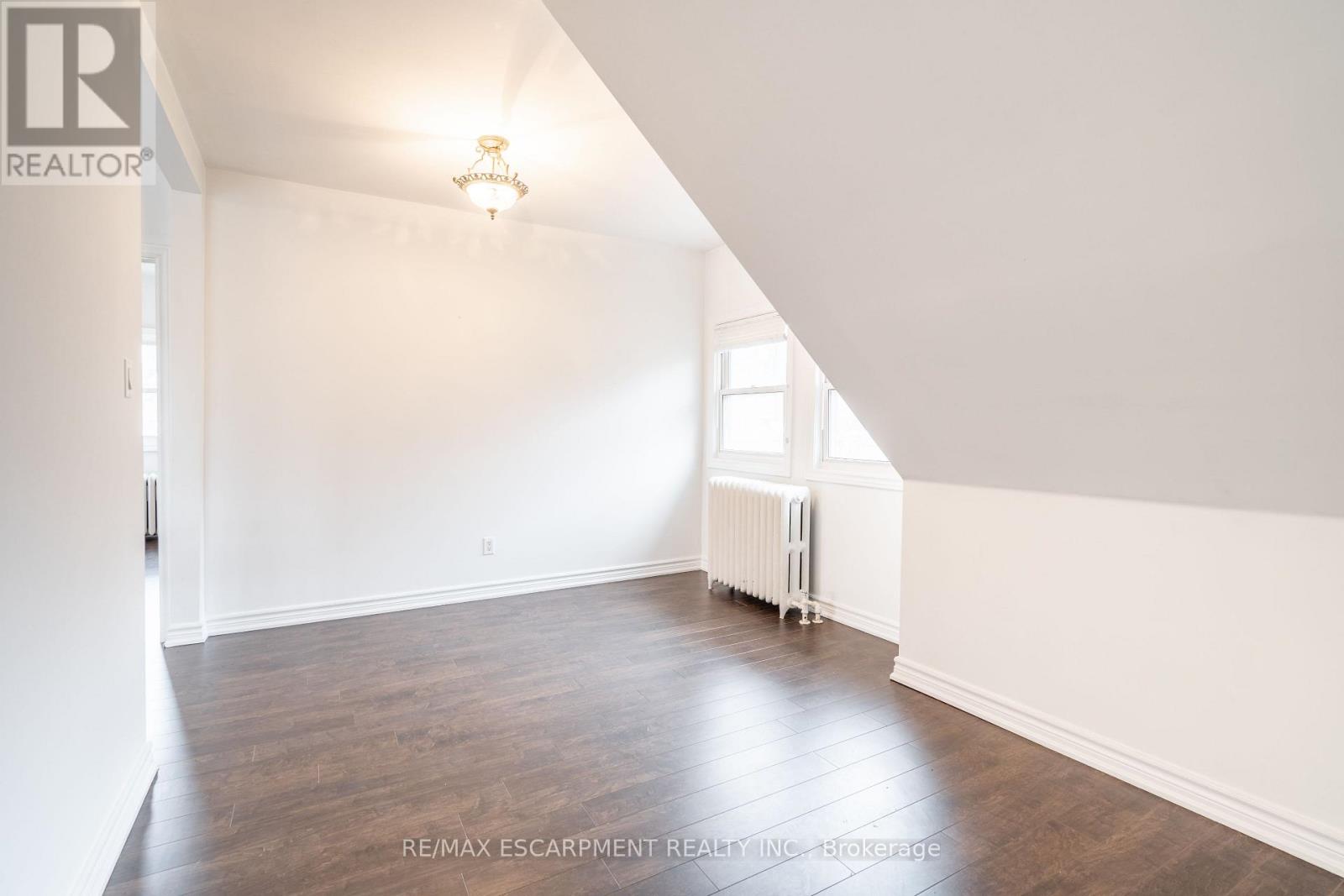 3 - 80 St. Clair Avenue, Hamilton, Ontario  L8M 2N5 - Photo 14 - X12876134