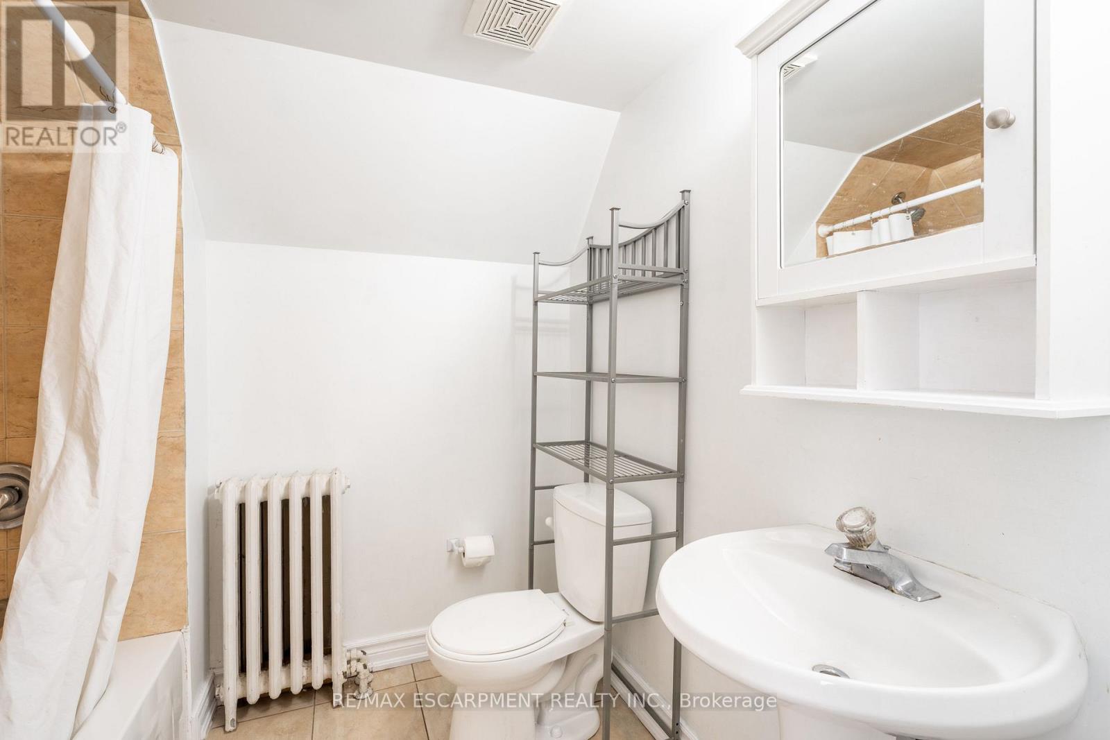 3 - 80 St. Clair Avenue, Hamilton, Ontario  L8M 2N5 - Photo 15 - X12876134