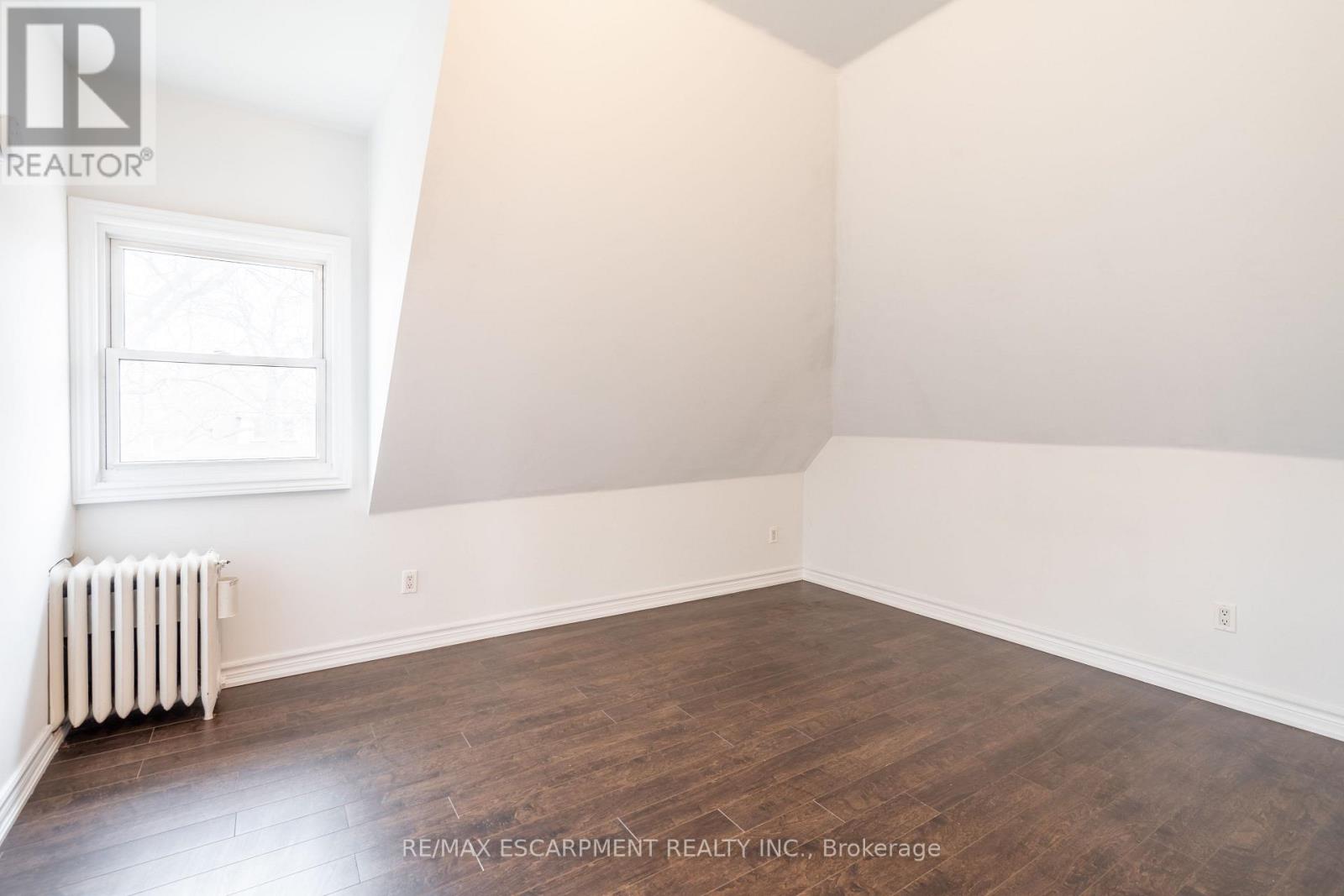 3 - 80 St. Clair Avenue, Hamilton, Ontario  L8M 2N5 - Photo 17 - X12876134