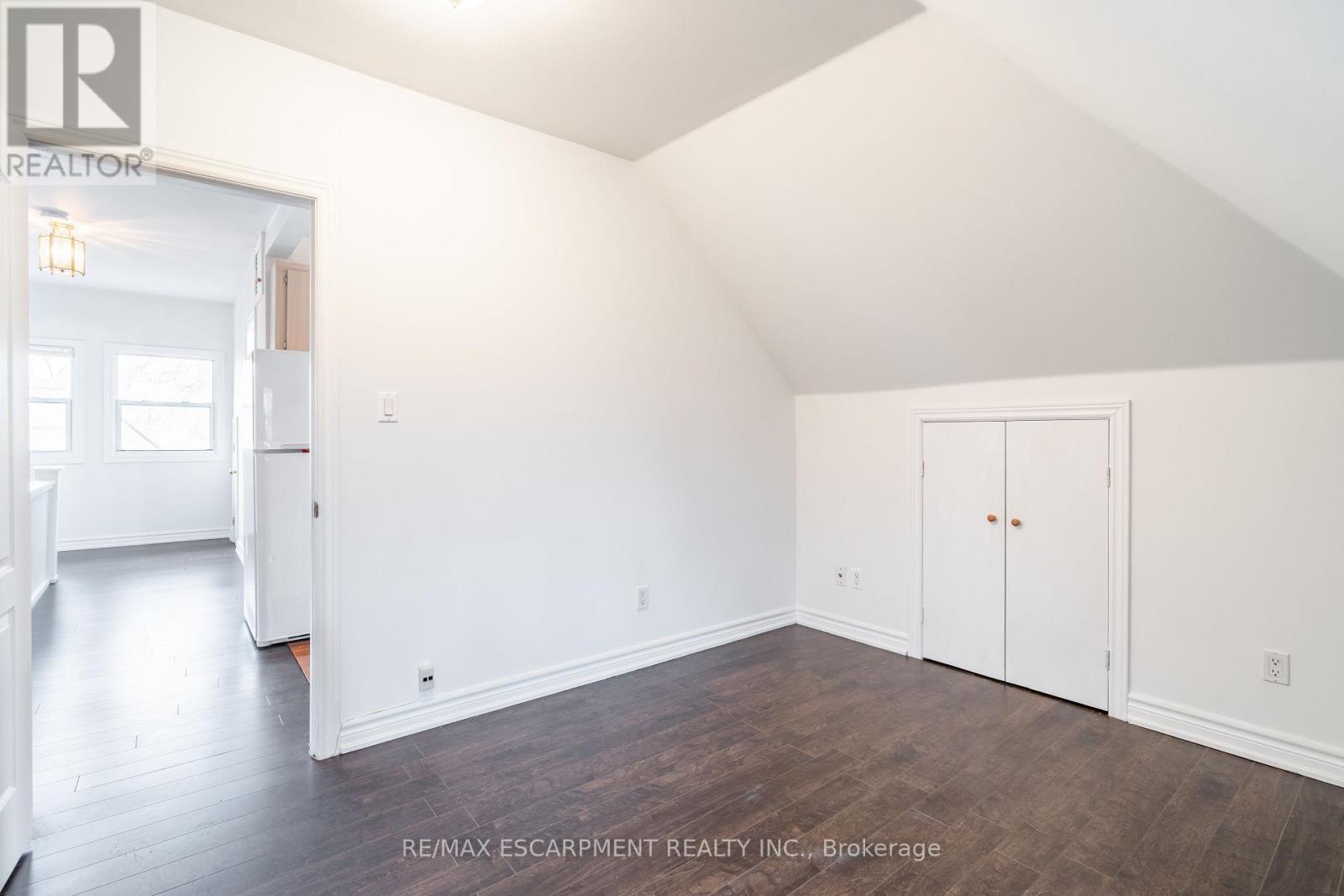 3 - 80 St. Clair Avenue, Hamilton, Ontario  L8M 2N5 - Photo 21 - X12876134