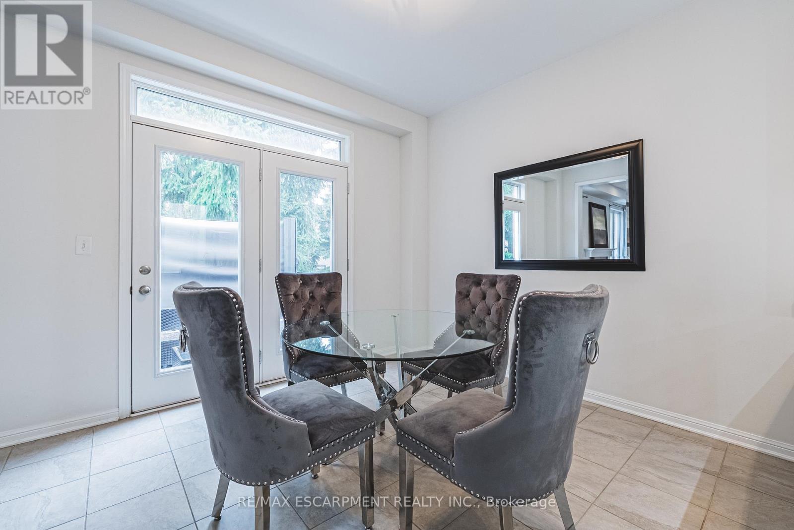 85 Peer Court, Hamilton, Ontario  L9K 0C5 - Photo 13 - X12876150