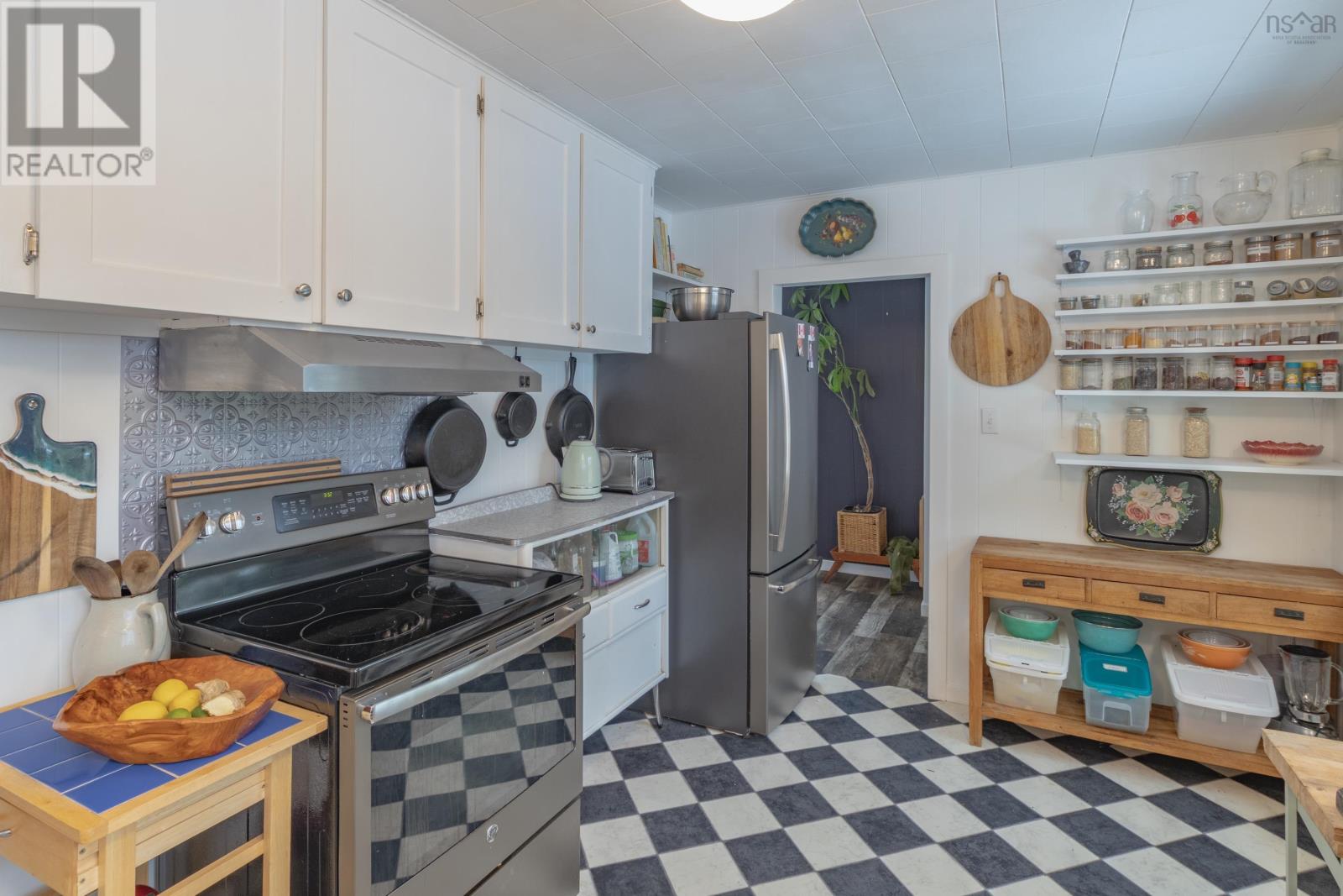 109 Ohio Road, Shelburne, Nova Scotia  B0T 1W0 - Photo 7 - 202604433