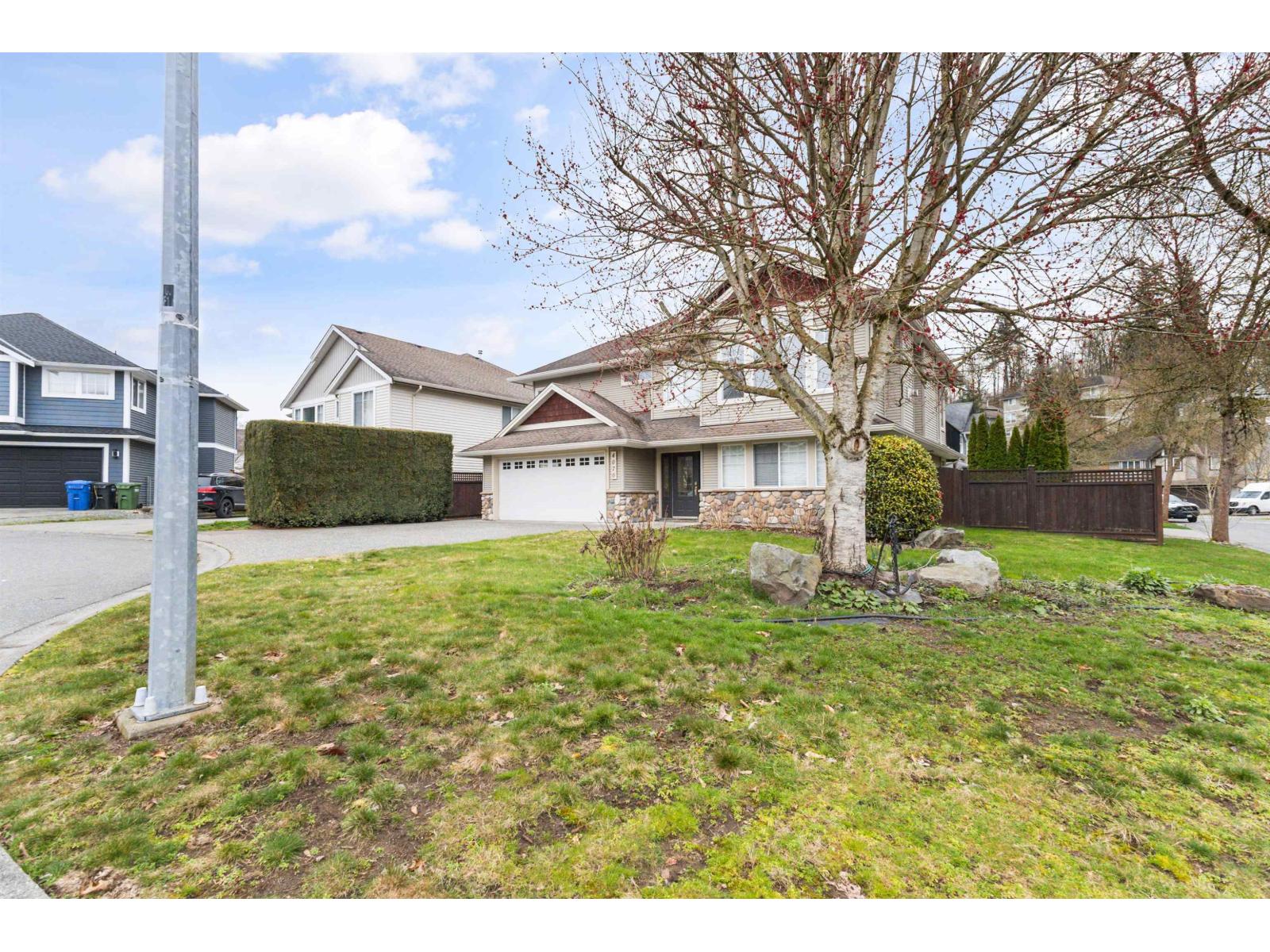 4070 Channel Street, Abbotsford, British Columbia  V3G 3A6 - Photo 2 - R3097655