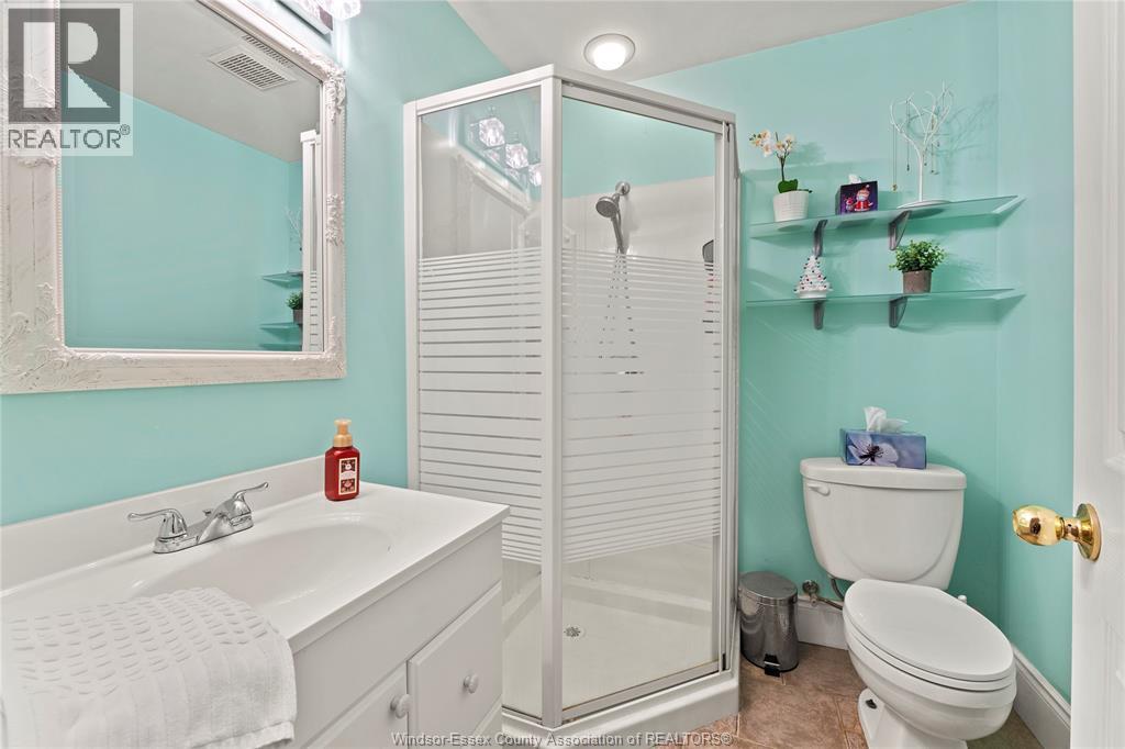 421 Merrill, Lasalle, Ontario  N9J 3R2 - Photo 12 - 26005240