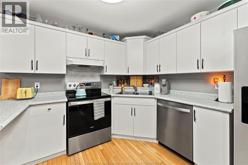 421 Merrill, Lasalle, Ontario  N9J 3R2 - Photo 19 - 26005240