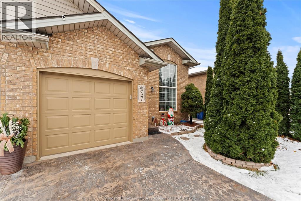 421 Merrill, Lasalle, Ontario  N9J 3R2 - Photo 2 - 26005240