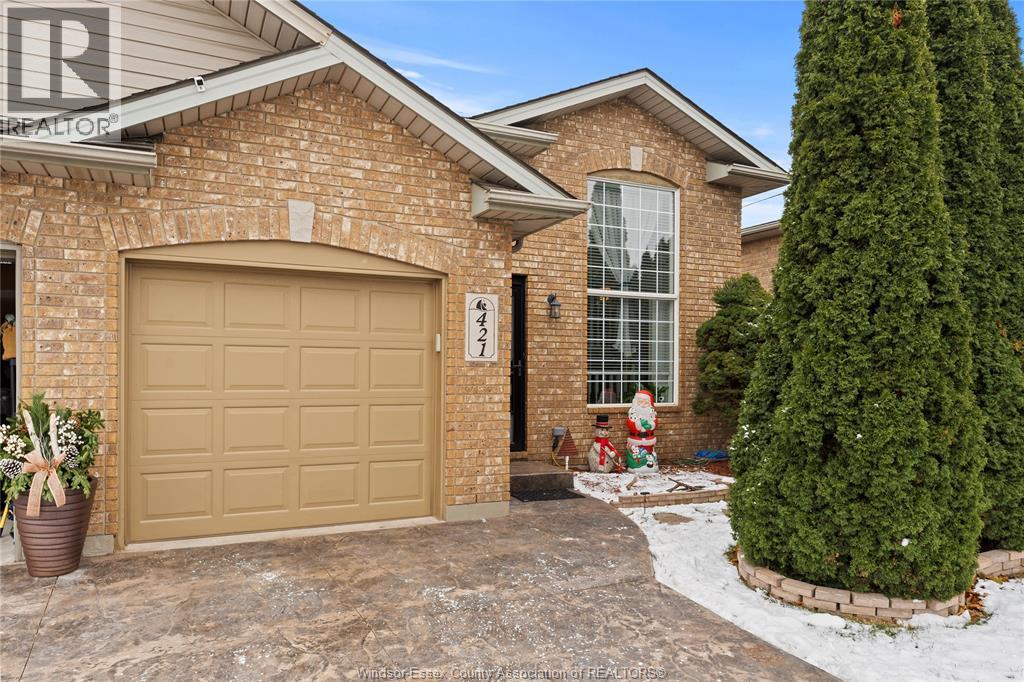 421 Merrill, Lasalle, Ontario  N9J 3R2 - Photo 3 - 26005240