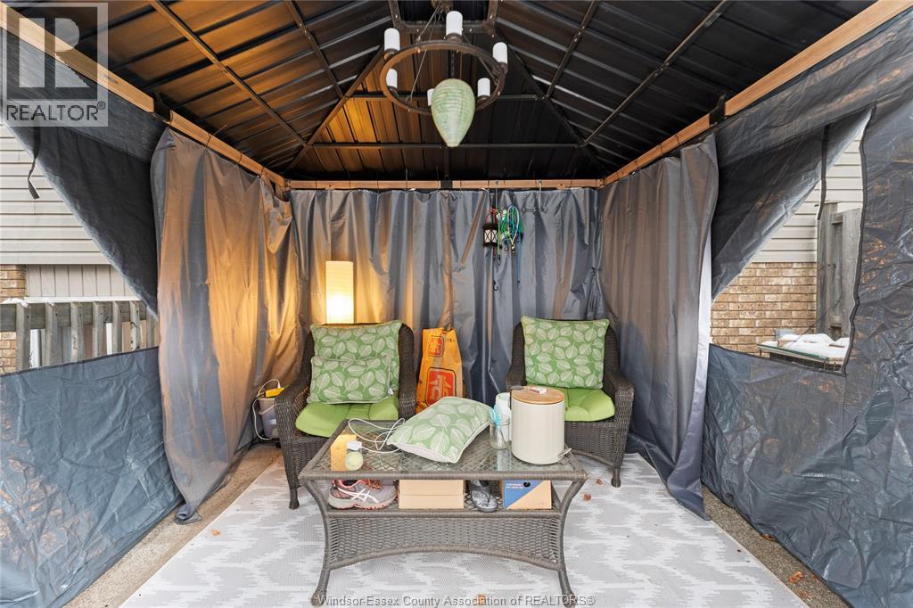 421 Merrill, Lasalle, Ontario  N9J 3R2 - Photo 31 - 26005240