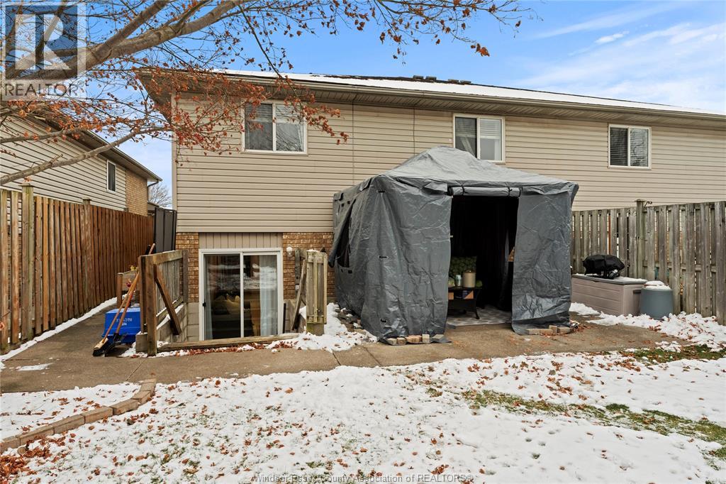 421 Merrill, Lasalle, Ontario  N9J 3R2 - Photo 32 - 26005240