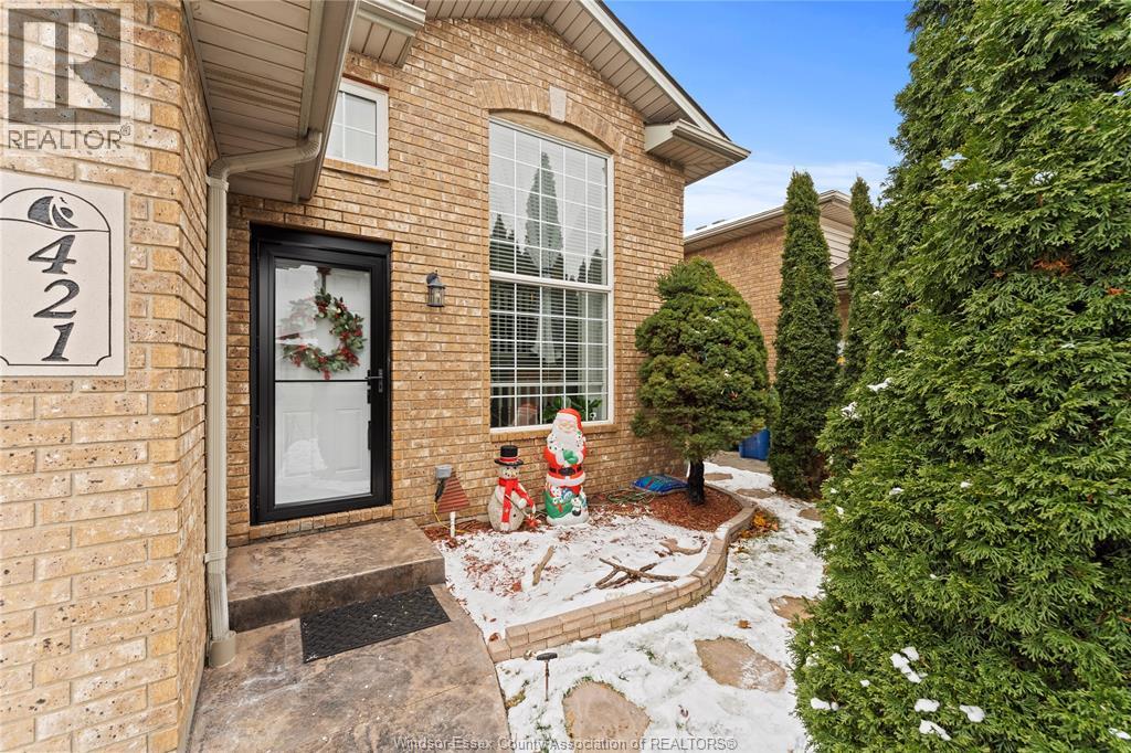 421 Merrill, Lasalle, Ontario  N9J 3R2 - Photo 5 - 26005240