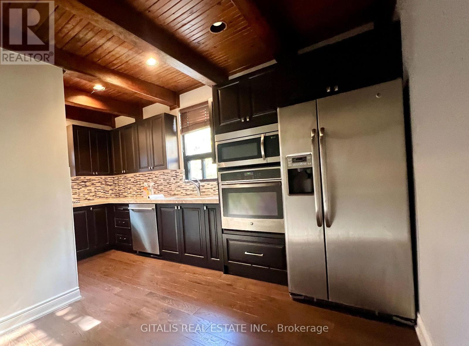200 - 639 Yonge Street, Toronto, Ontario  M4Y 1Z9 - Photo 5 - C12714620
