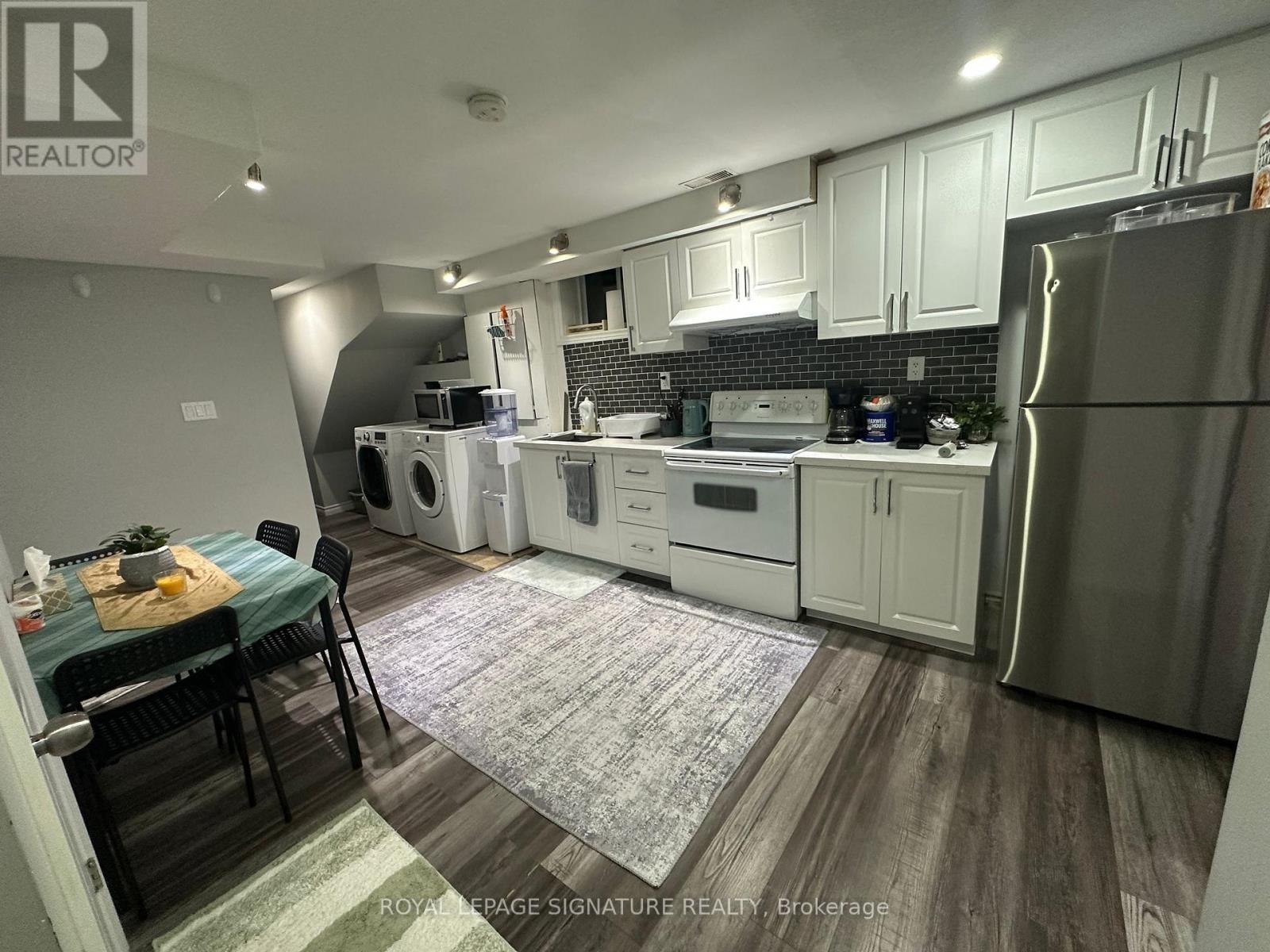 843 Brandenburg Boulevard, Waterloo, Ontario  N2T 2X6 - Photo 4 - X12873000