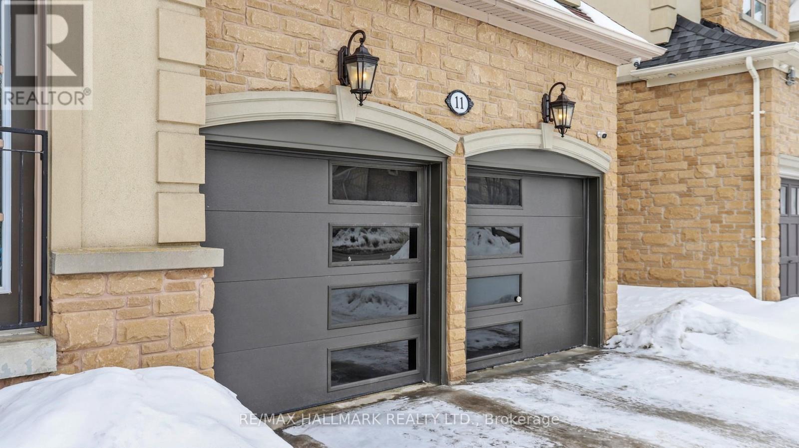 11 Pagean Drive, Richmond Hill, Ontario  L4E 4R7 - Photo 3 - N12845078