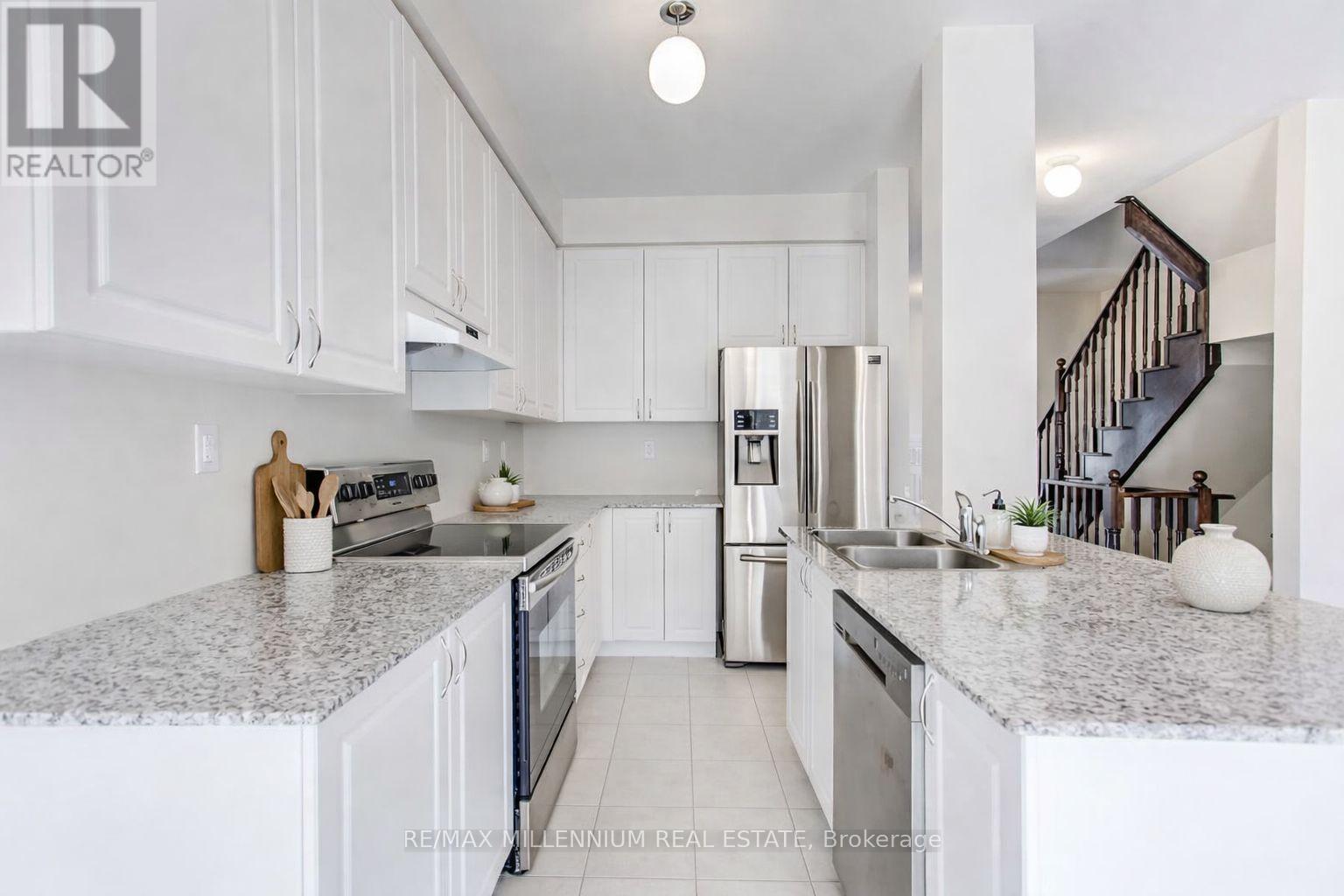 77 Allegranza Avenue, Vaughan, Ontario  L4H 4S3 - Photo 3 - N12863666