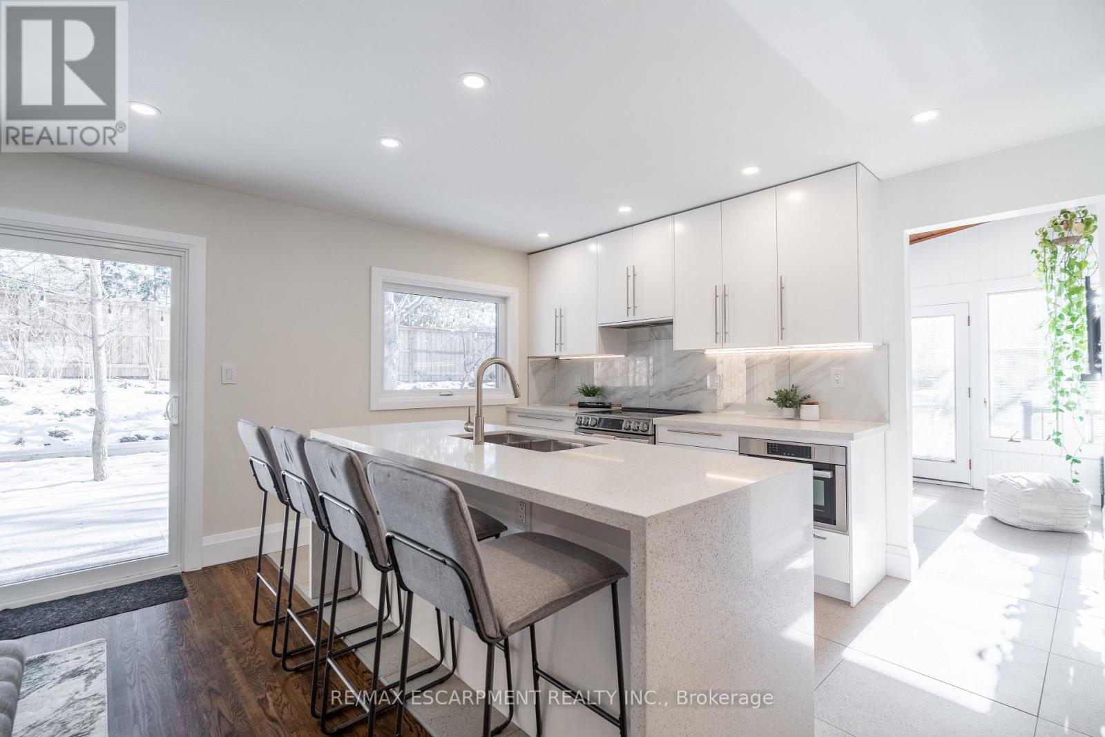 7 Glenmorris Drive, Hamilton, Ontario  L9H 1S5 - Photo 18 - X12875628