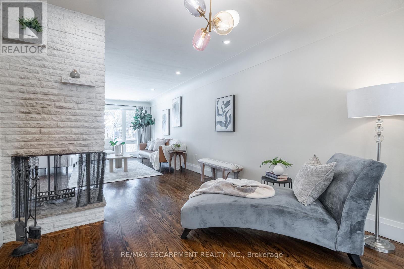 7 Glenmorris Drive, Hamilton, Ontario  L9H 1S5 - Photo 12 - X12875628