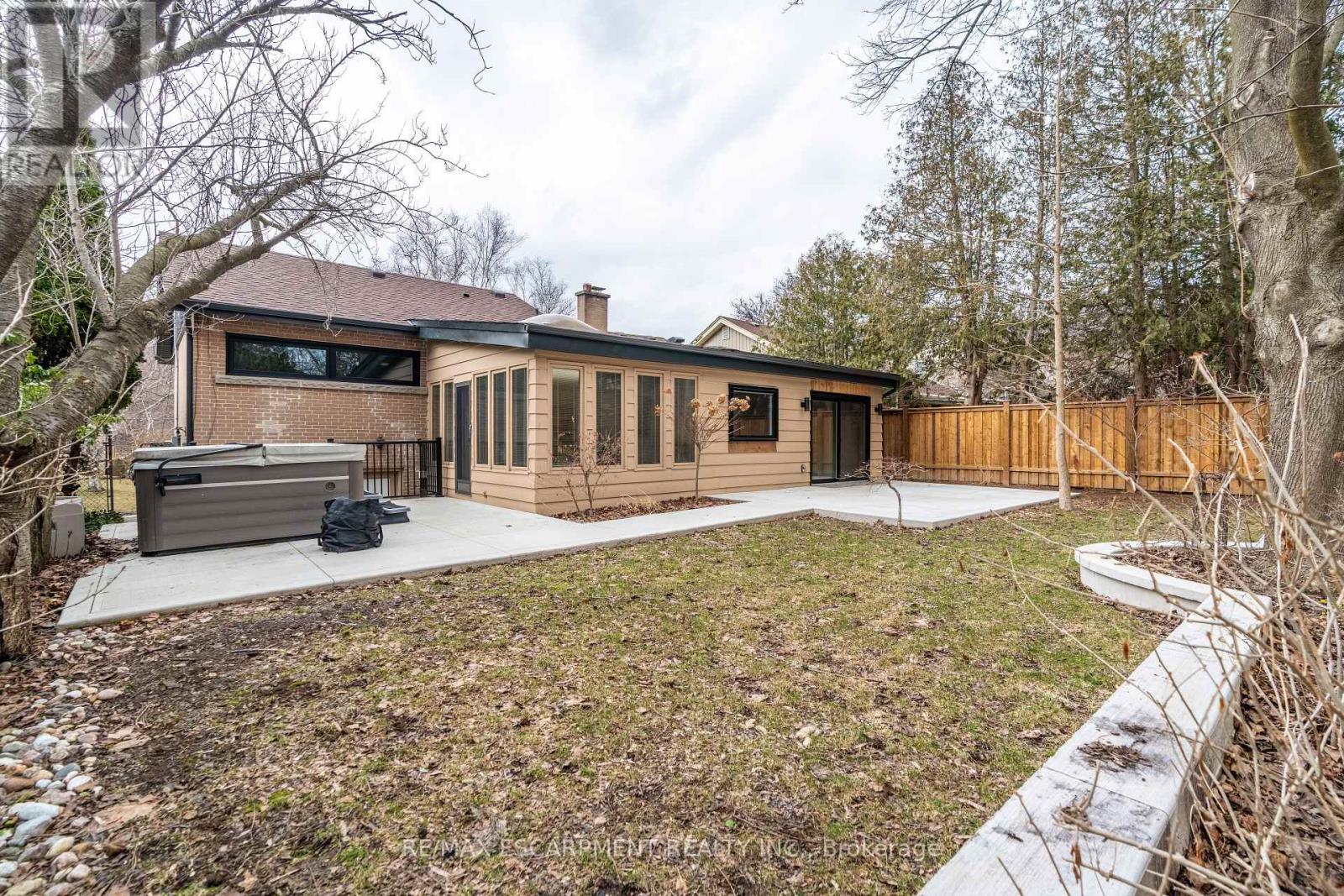 7 Glenmorris Drive, Hamilton, Ontario  L9H 1S5 - Photo 44 - X12875628