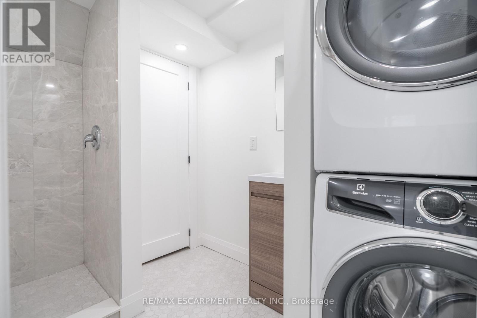 7 Glenmorris Drive, Hamilton, Ontario  L9H 1S5 - Photo 39 - X12875628