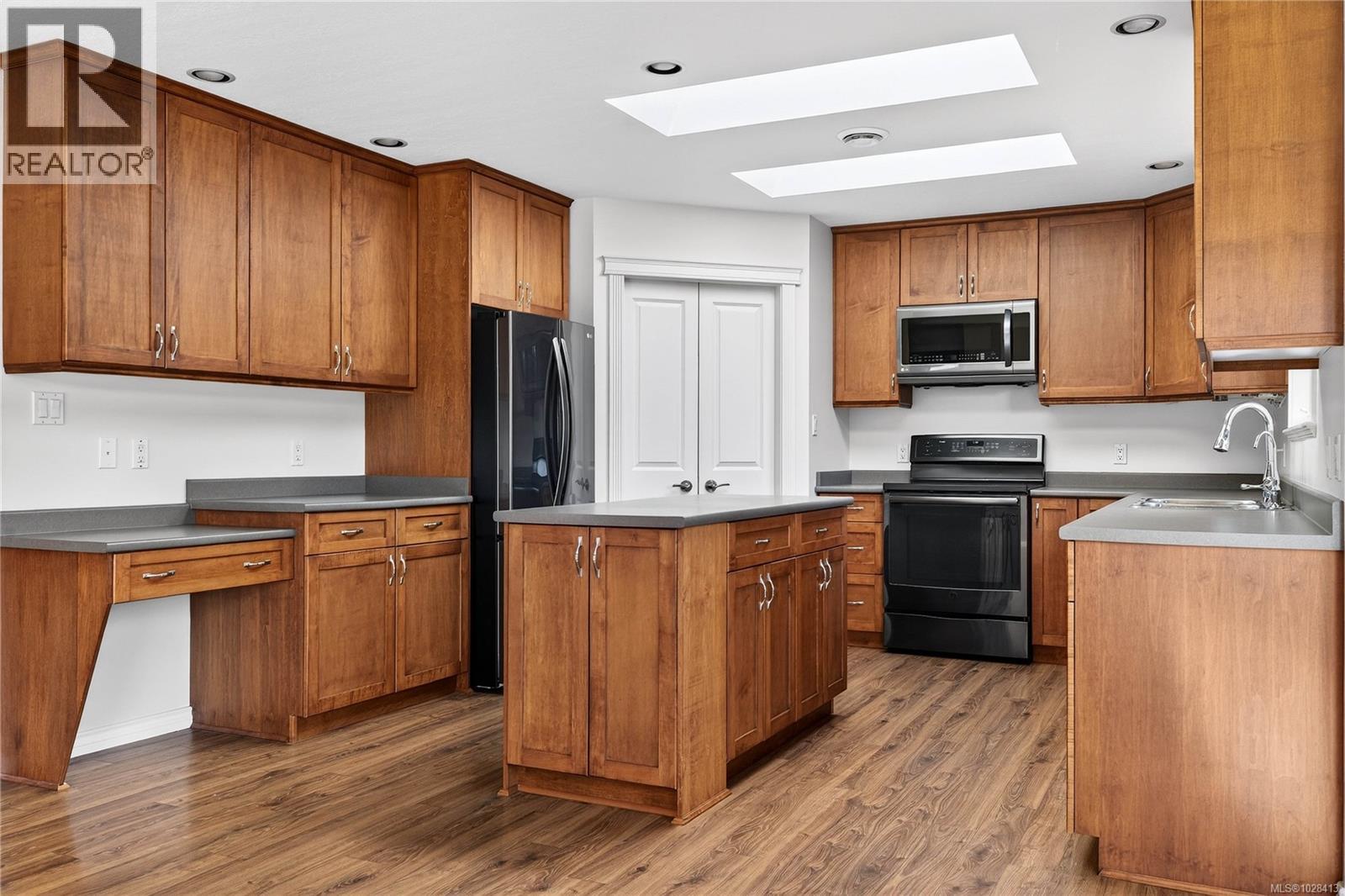 6 235 Park Dr, Salt Spring, British Columbia  V8K 2R6 - Photo 12 - 1028413