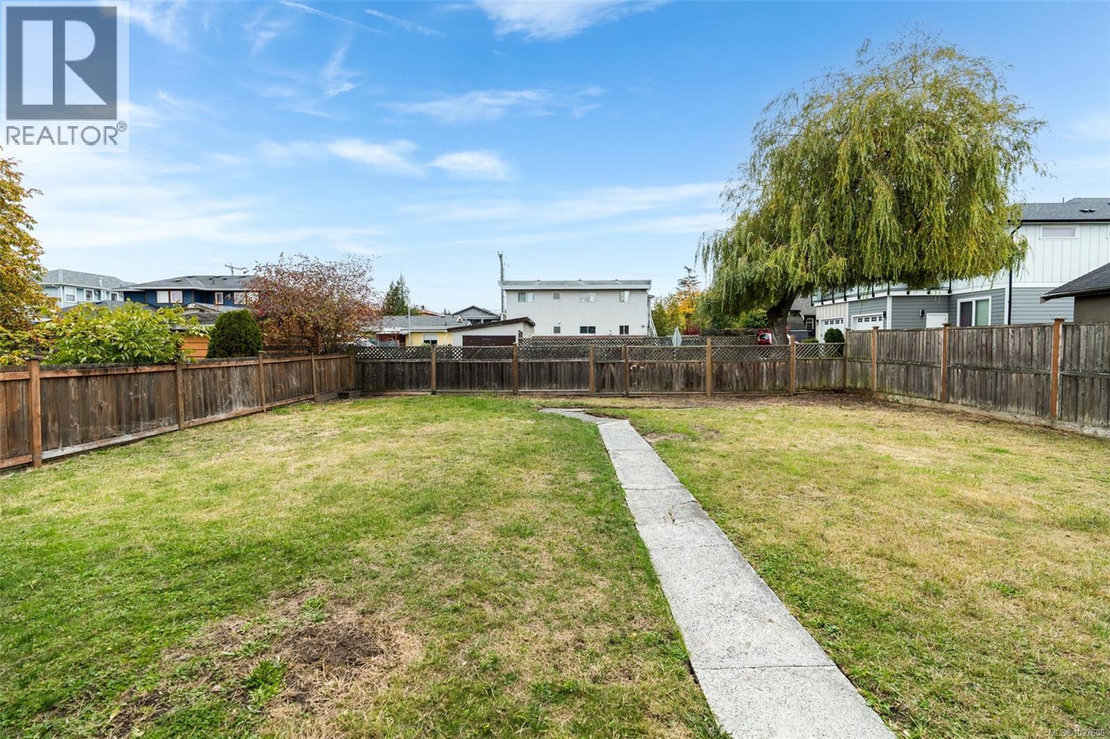 9617 Fourth St, Sidney, British Columbia  V8L 2Y5 - Photo 16 - 1027606