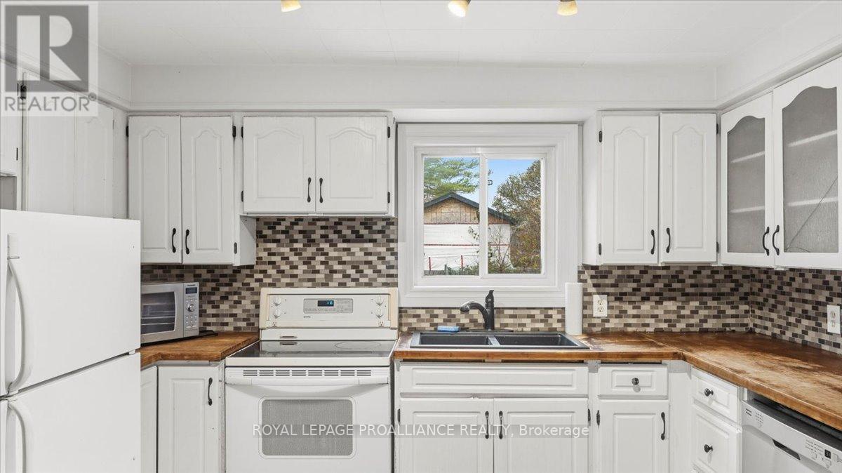 260 Sidney Street, Quinte West, Ontario  K8V 2T6 - Photo 7 - X12876270