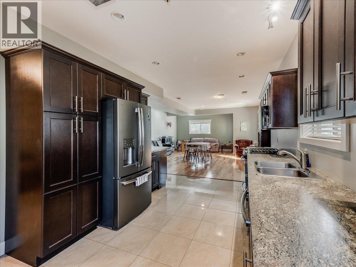 625 11th Avenue Unit# 6, Castlegar, British Columbia  V1N 1J7 - Photo 11 - 10377029