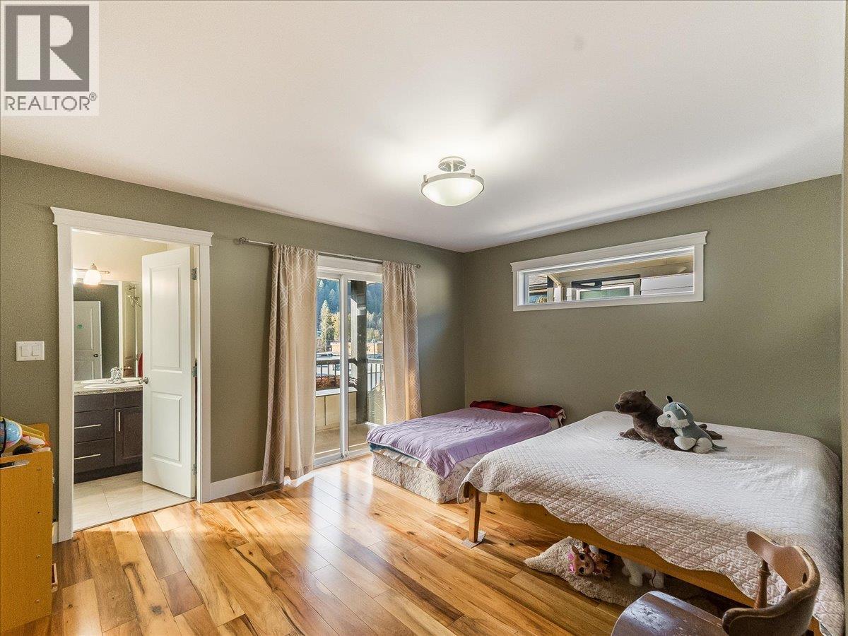 625 11th Avenue Unit# 6, Castlegar, British Columbia  V1N 1J7 - Photo 24 - 10377029