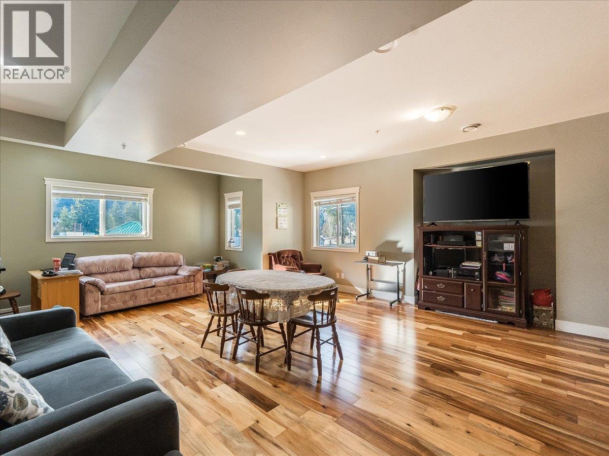 625 11th Avenue Unit# 6, Castlegar, British Columbia  V1N 1J7 - Photo 14 - 10377029