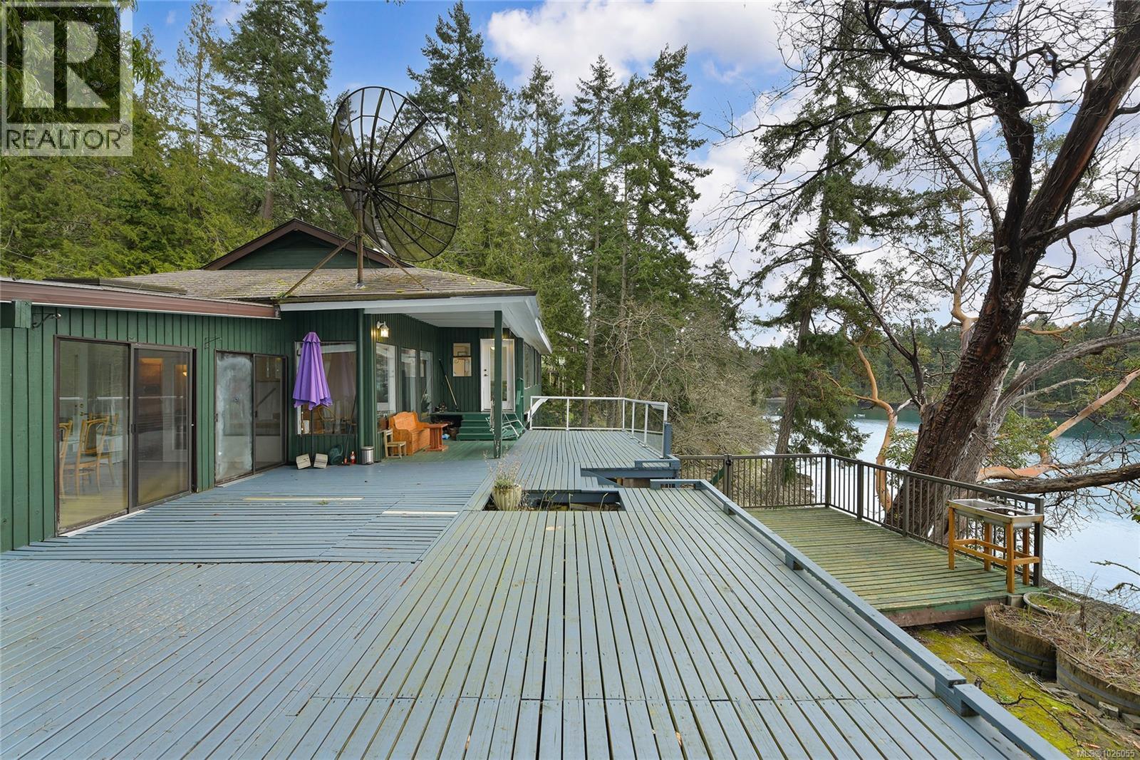 246 Leighton Lane, Mayne Island, British Columbia  V0N 2J2 - Photo 3 - 1026055