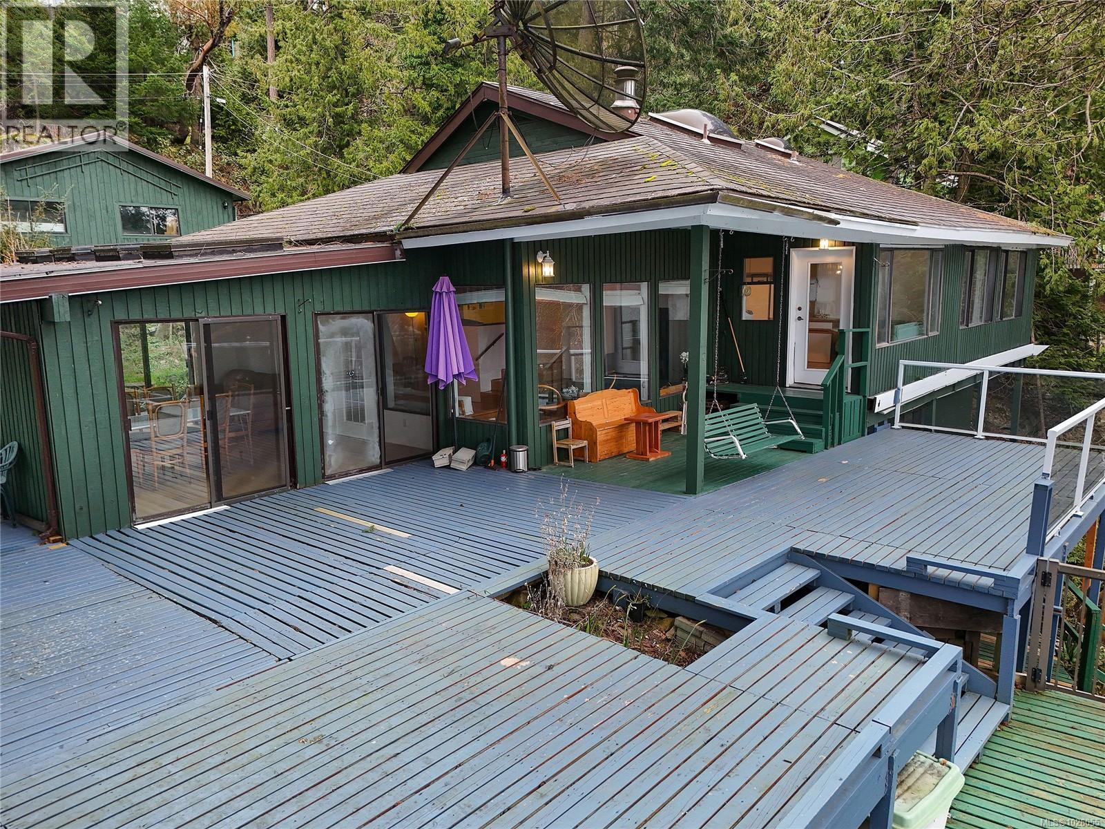 246 Leighton Lane, Mayne Island, British Columbia  V0N 2J2 - Photo 8 - 1026055