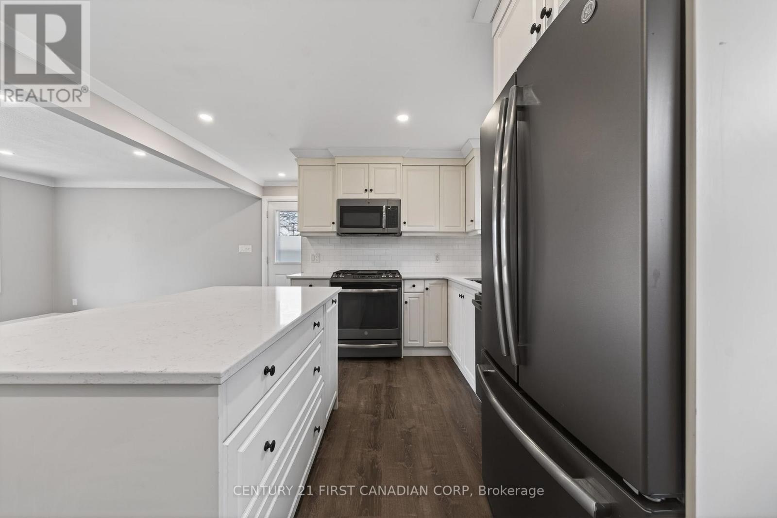 248 Beattie Street, Strathroy-Caradoc, Ontario  N7G 2X3 - Photo 11 - X12876386