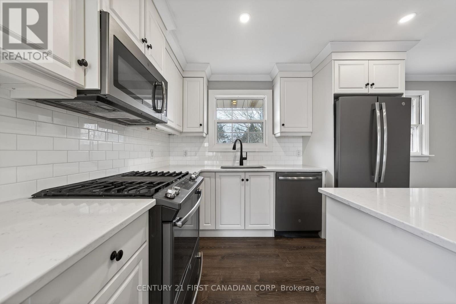 248 Beattie Street, Strathroy-Caradoc, Ontario  N7G 2X3 - Photo 9 - X12876386