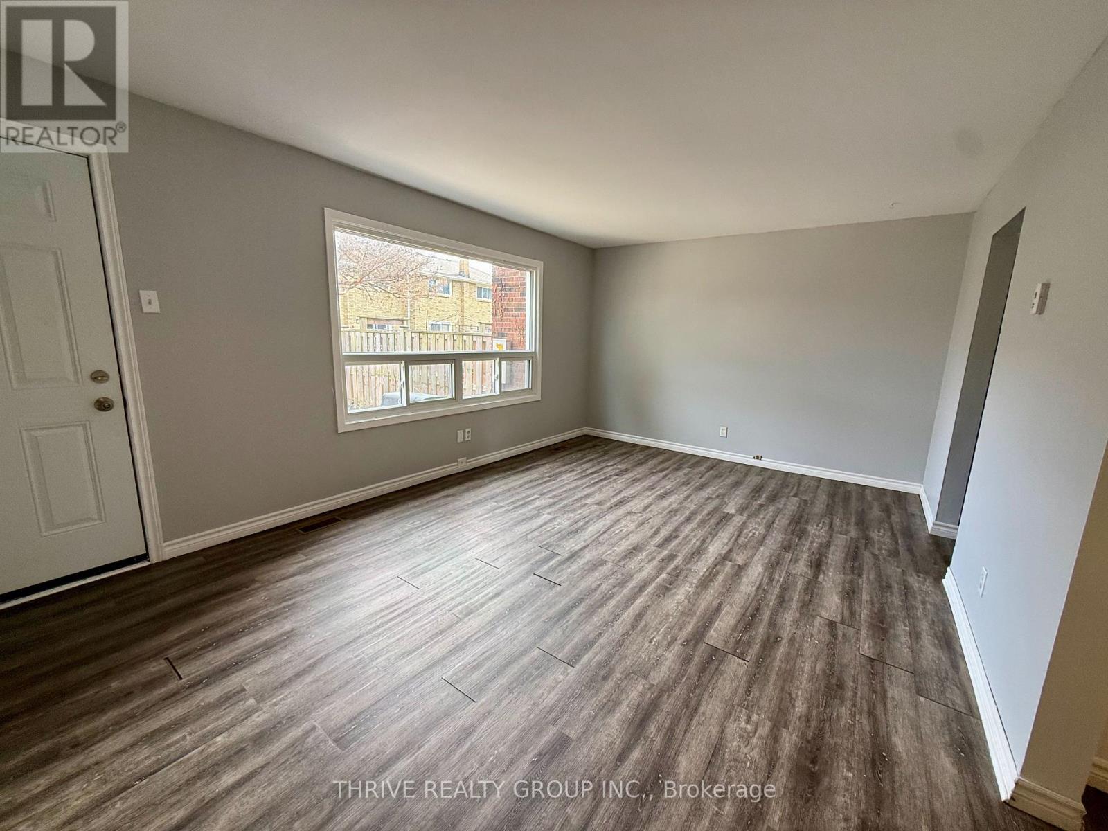 161 Toulon Crescent, London East, Ontario  N5V 1J4 - Photo 5 - X12876432