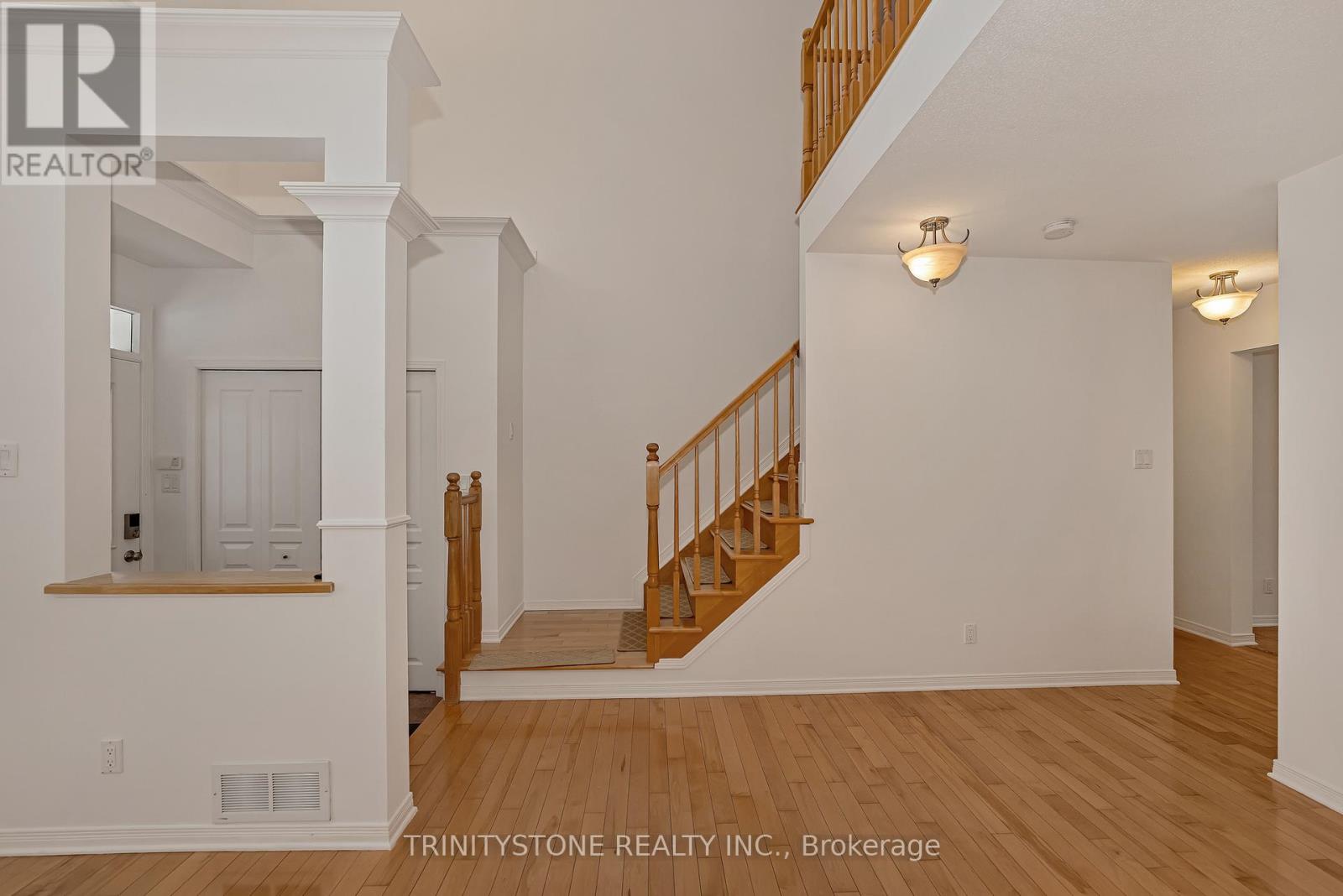 145 Arrowwood Drive, Ottawa, Ontario  K2S 2G3 - Photo 11 - X12876280