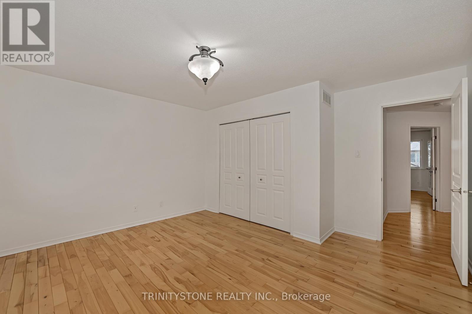 145 Arrowwood Drive, Ottawa, Ontario  K2S 2G3 - Photo 28 - X12876280