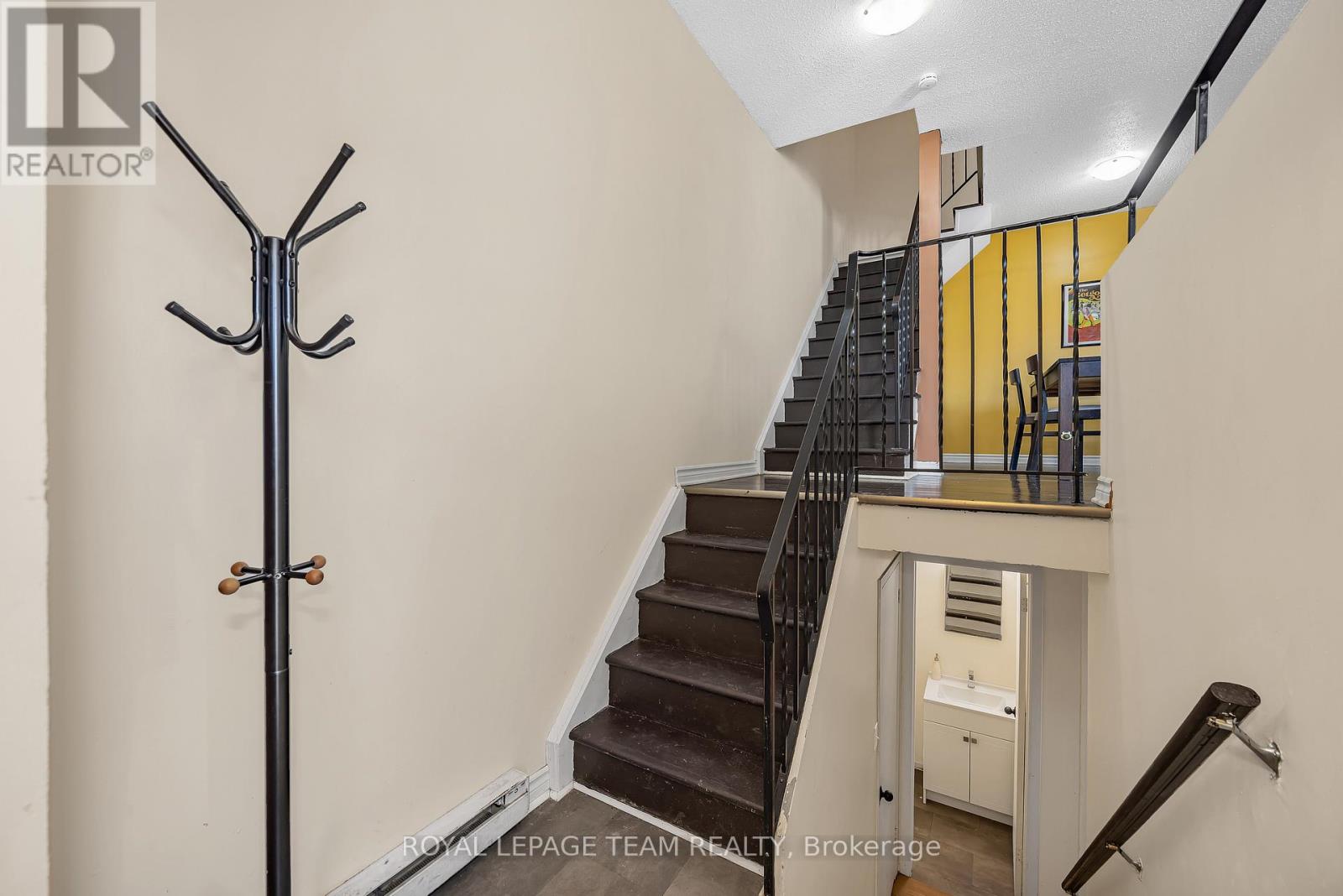 23a Woodvale Green, Ottawa, Ontario  K2G 4H3 - Photo 5 - X12876316