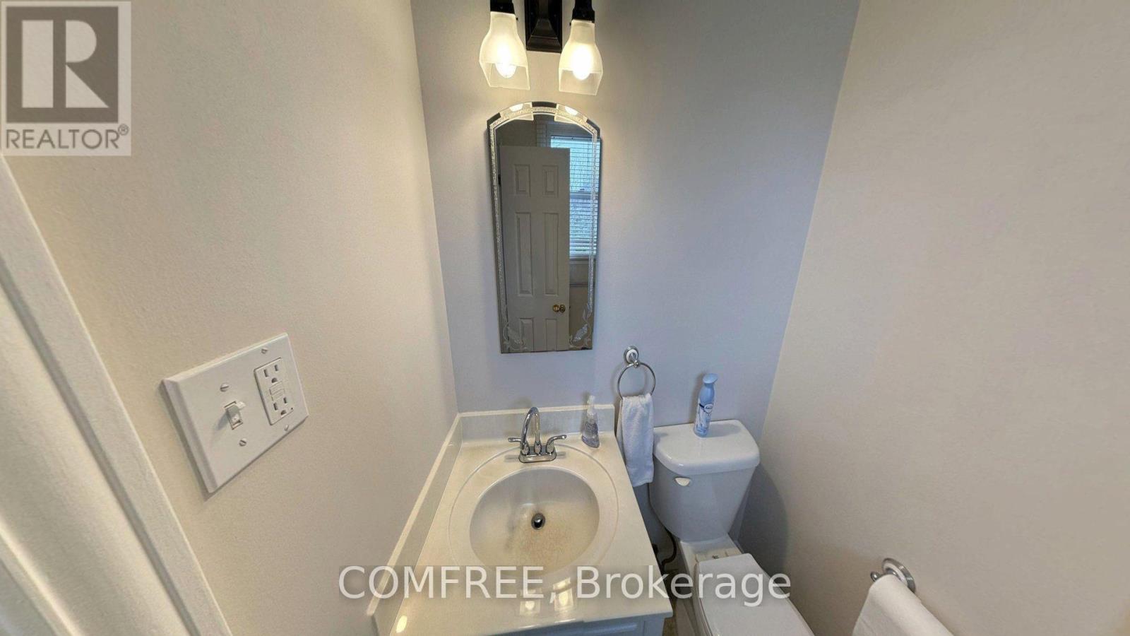 Photo 16 of 25 for 20 Lynngate Court