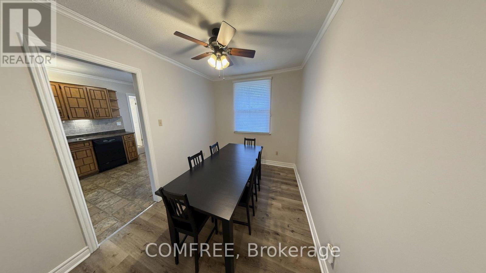 Photo 3 of 25 for 20 Lynngate Court