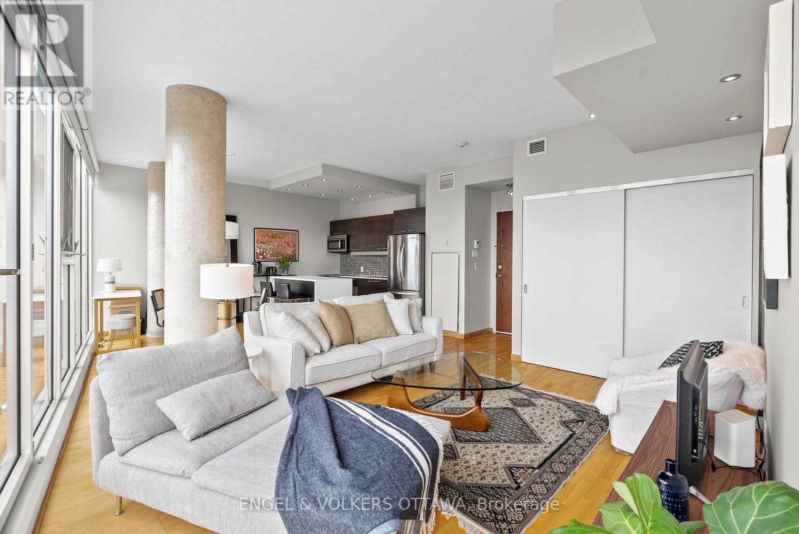 823 - 349 Mcleod Street, Ottawa, Ontario  K2P 0S1 - Photo 13 - X12876436